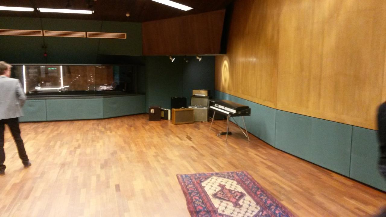 2 studio 1.jpg